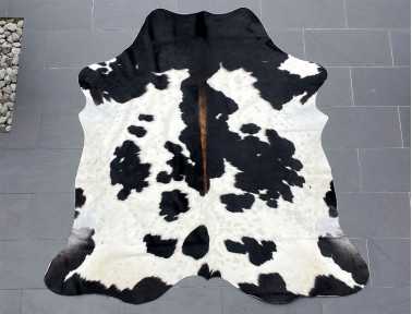 Réf.A823 - Peau de vache Noire & Blanche