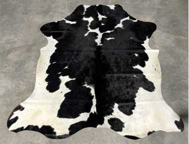 Réf.A845 - Peau de vache Noire & Blanche