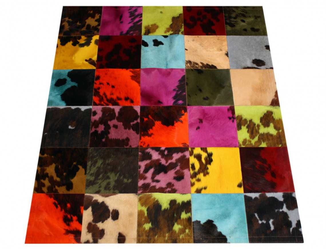 Tapis Patchwork vache naturelle teintée en carreaux de 30 cm