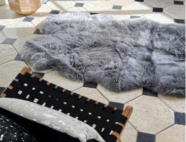 Grey sheepskin rug 4 skins