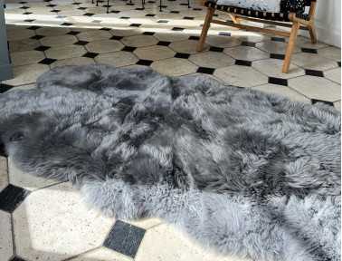 Grey sheepskin rug 4 skins