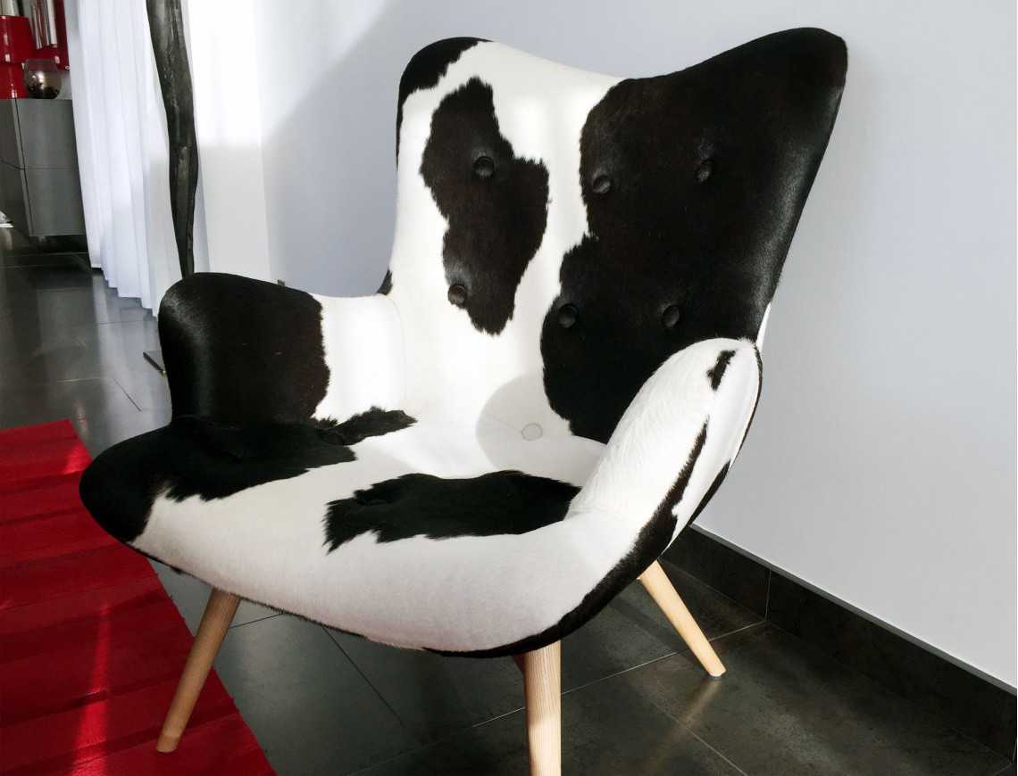 Black & White Cowhide Armchair "Bô" by Sonia.M