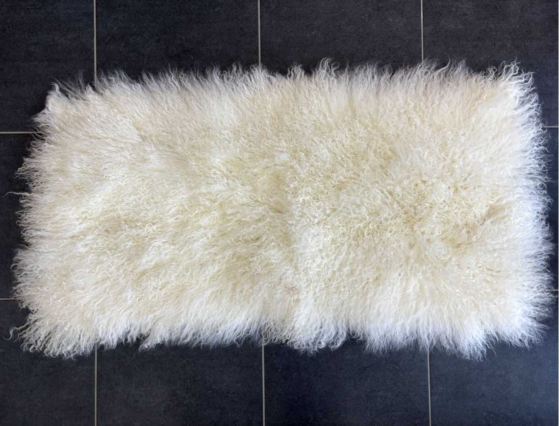 Napette 120 x 60 cm en agneau de Mongolie Blanc Ecru