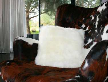 SINGLE SIDED WHITE SHEEPSKIN CUSHION