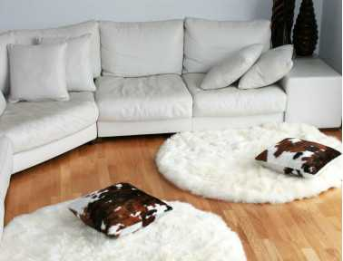 Round sheepskin rug