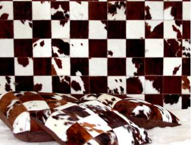 Tête de lit en peau de vache multicolore Elmer