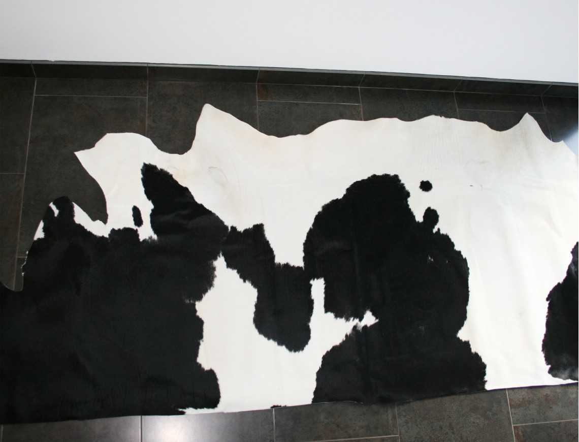 Black and White Half Cowhide for Upholstery