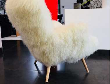 Mongolian lambskin armchair "Bô" by Sonia.M